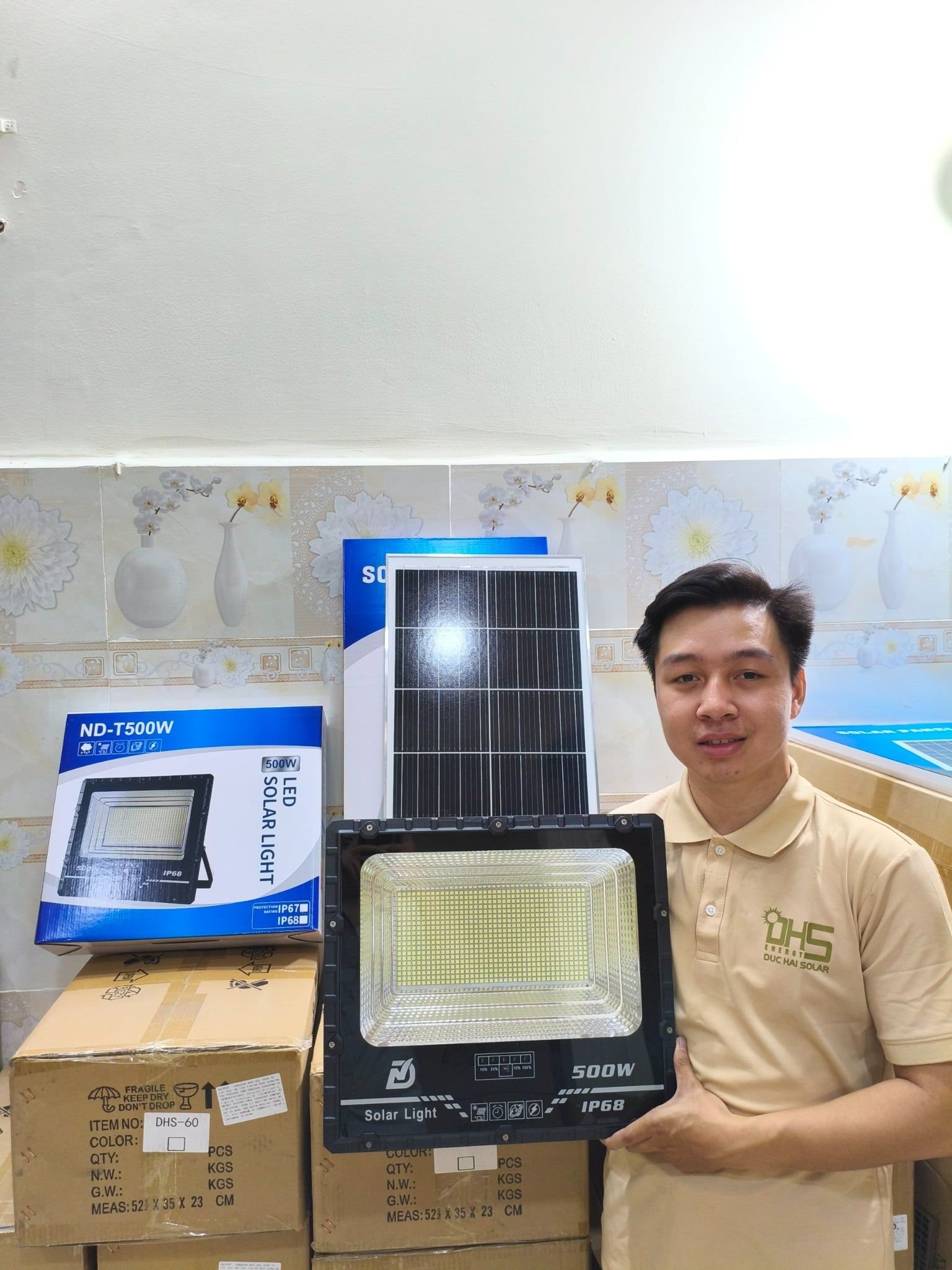 Đèn pha năng lượng mặt trời G-500W – 760 LED 5054, pin 42.000mAh, tấm pin 5V/45W