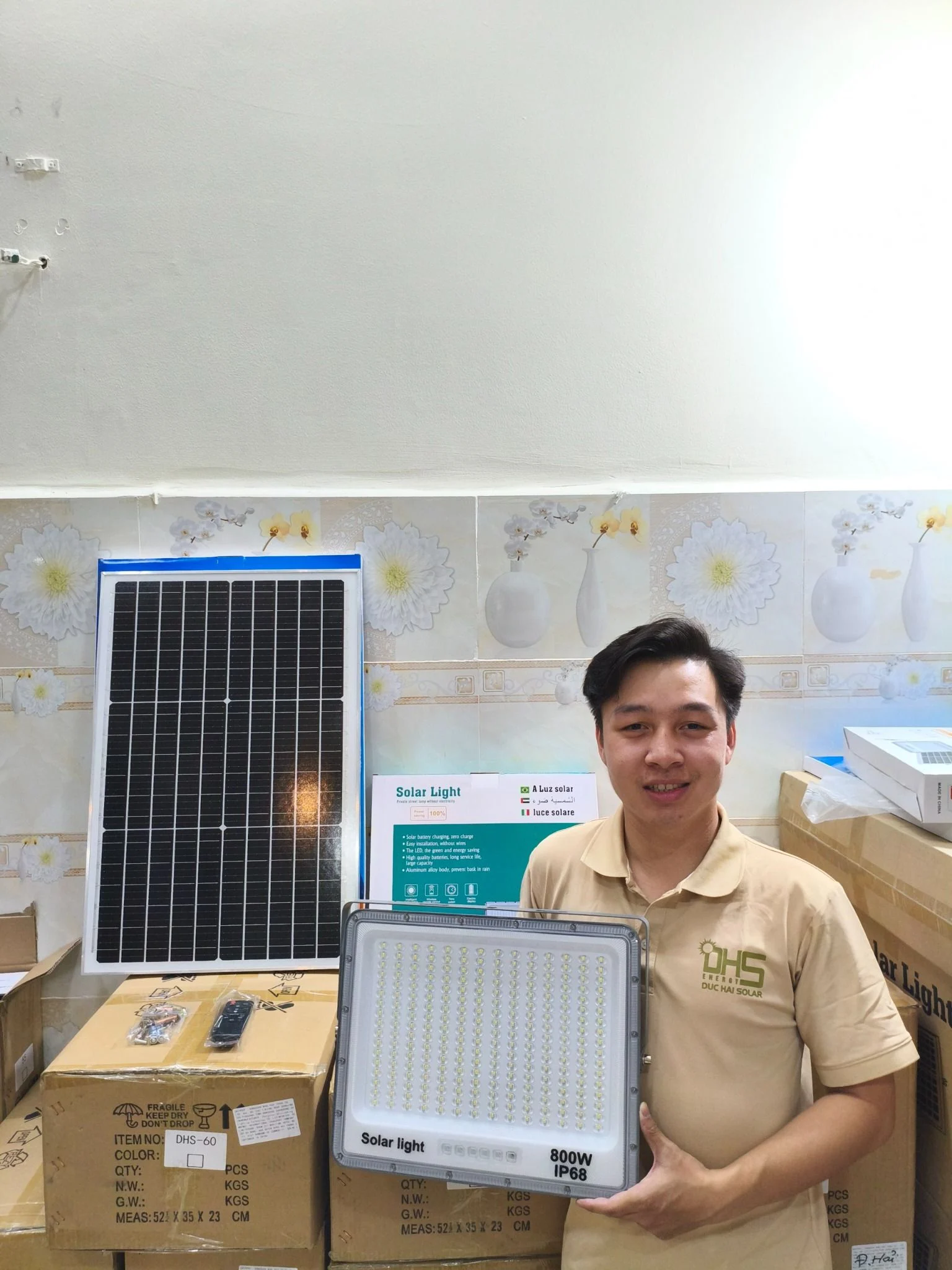 Đèn năng lượng mặt trời trong nhà Mắt Ngọc 800W – MN800