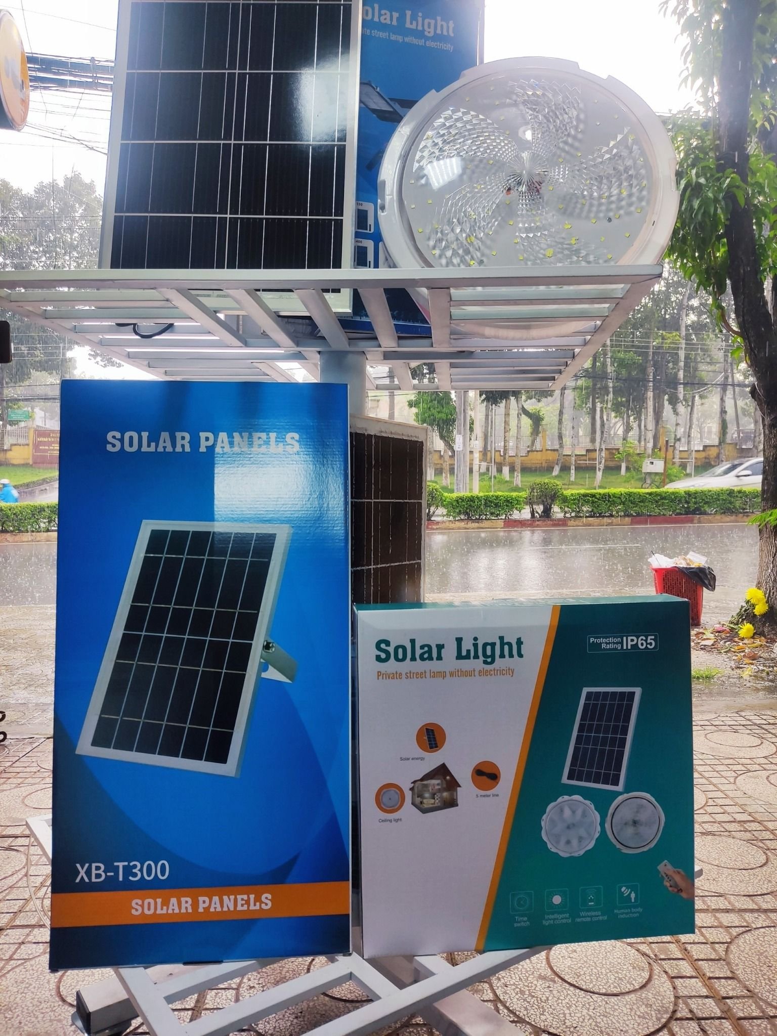 Đèn năng lượng mặt trời ốp trần 500W OT-500W – chiếu sáng 360°, pin 36.000mAh