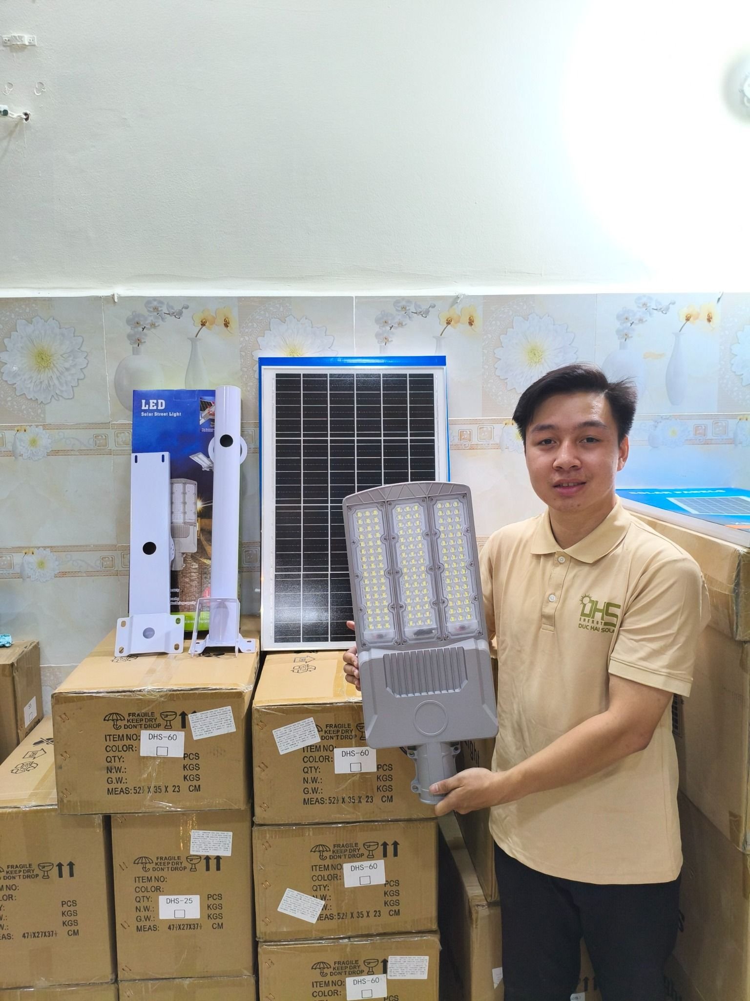 Đèn đường năng lượng mặt trời CT600S 600W – chip LED 5054 siêu sáng